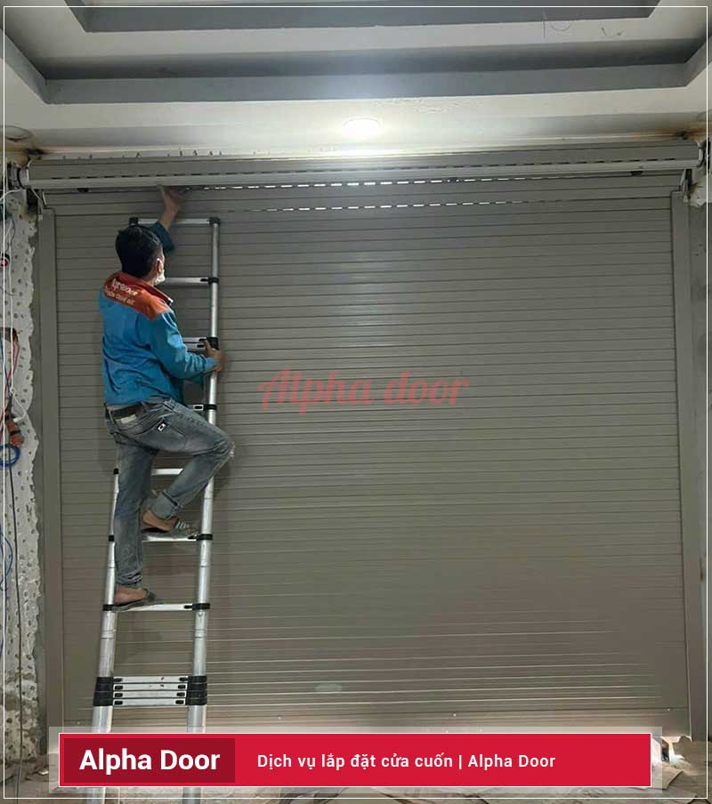 Lắp đặt cửa cuốn chính hãng Alpha Door